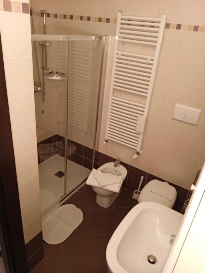 Suite Carpiano Melegnano Buitenkant foto