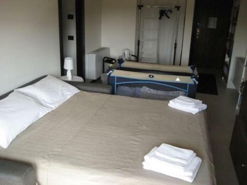 Suite Carpiano Melegnano Buitenkant foto