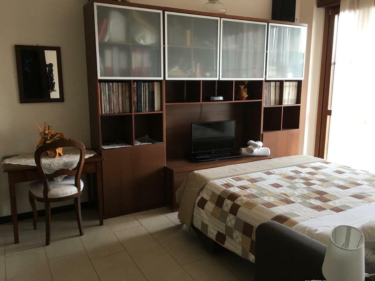Suite Carpiano Melegnano Buitenkant foto
